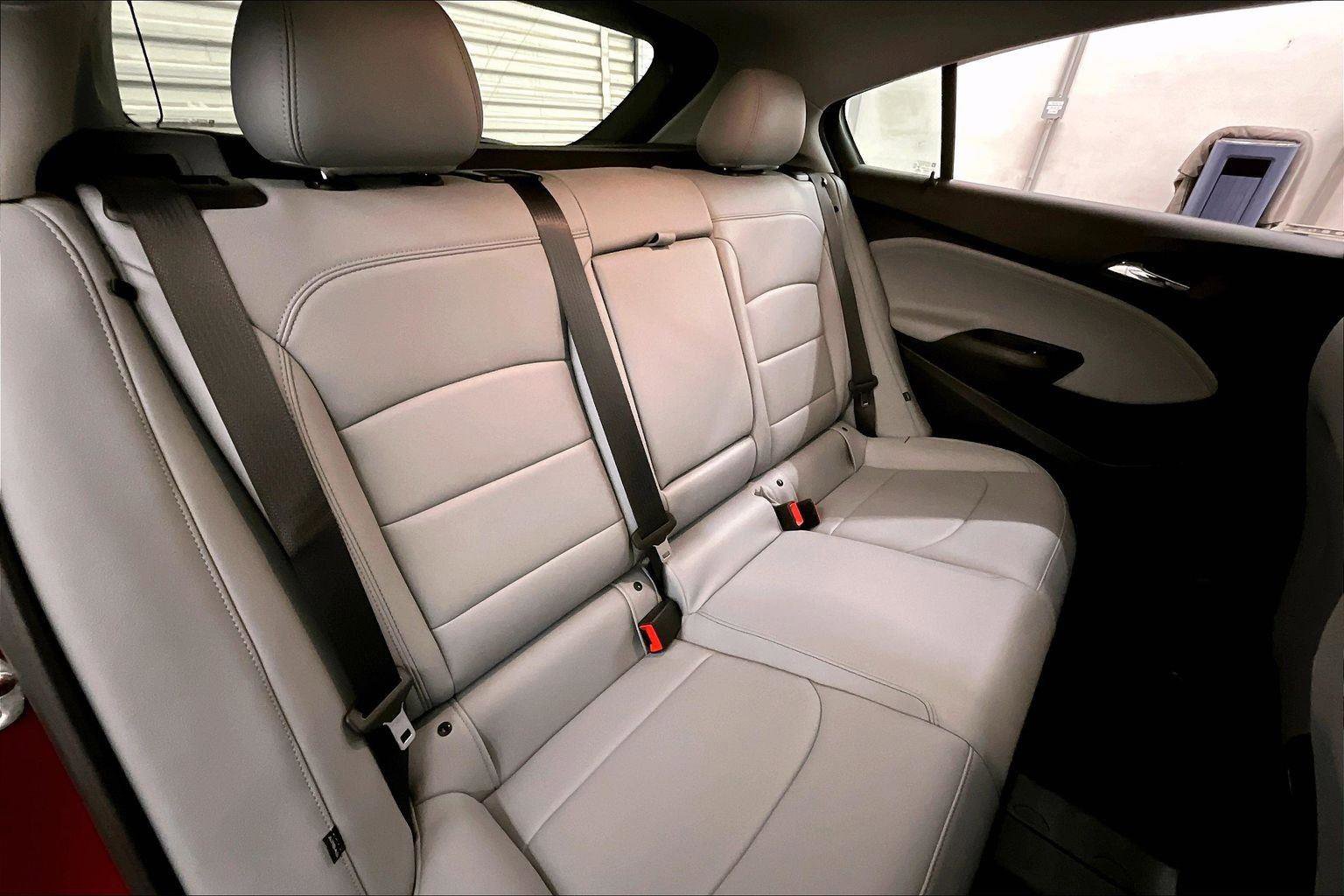 Used 2019 Chevrolet Cruze Premier w/ Sun And Sound Package image 26