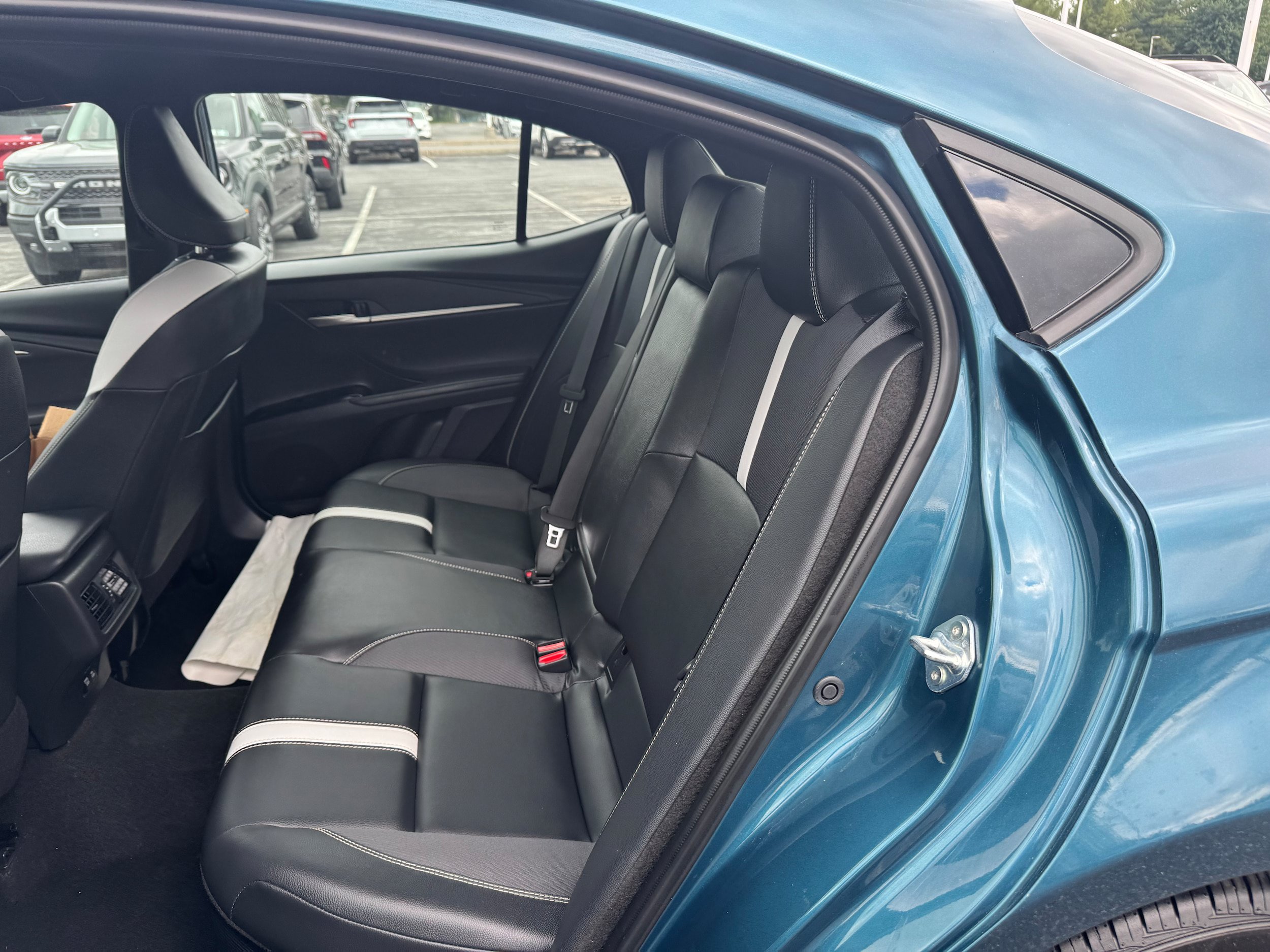 Used 2025 Toyota Camry SE FWD image 7