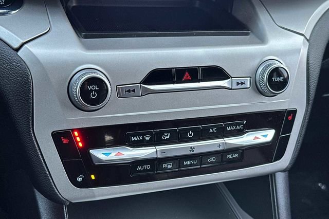 Certified 2022 Ford Explorer XLT w/ Equipment Group 202A image 19