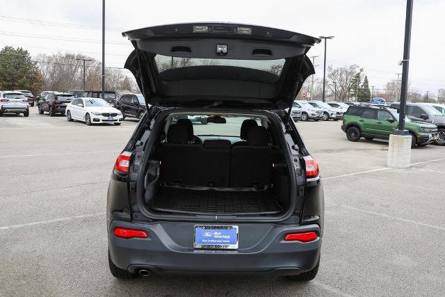 Used 2017 Jeep Cherokee Latitude image 14