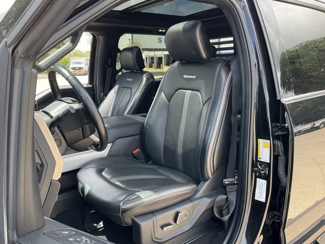 Certified 2021 Ford F250 Platinum w/ FX4 Off-Road Package AWD/4WD image 8