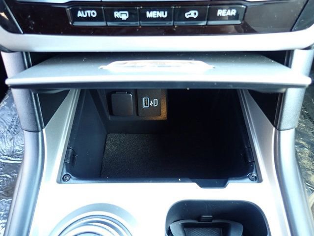 Certified 2023 Ford Explorer XLT image 26