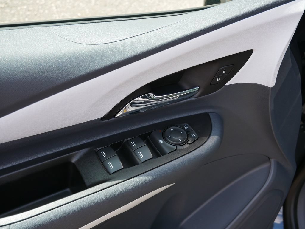Used 2020 Chevrolet Bolt LT FWD image 15
