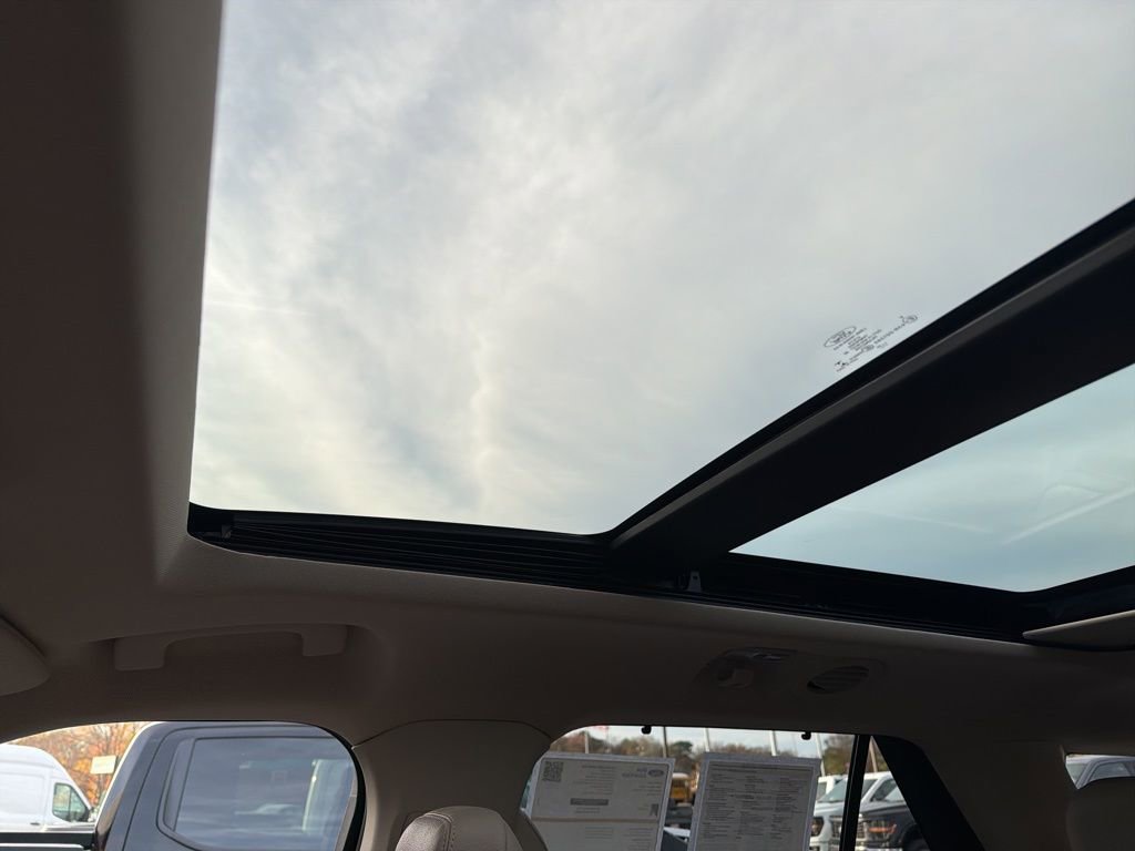 Certified 2022 Ford Explorer Limited w/ Equipment Group 301A image 34