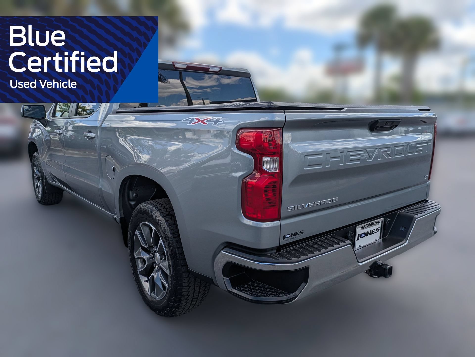 Used 2023 Chevrolet Silverado 1500 LT AWD/4WD image 8