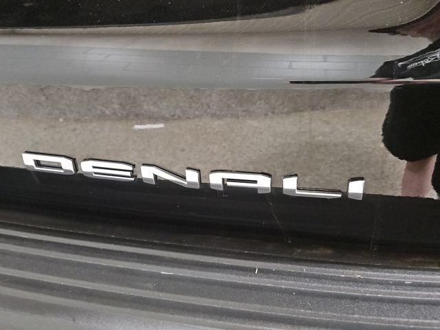 Used 2024 GMC Yukon XL Denali Ultimate AWD/4WD image 38