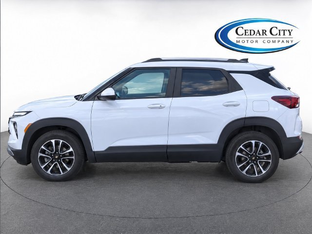 Used 2025 Chevrolet TrailBlazer LT AWD/4WD image 6