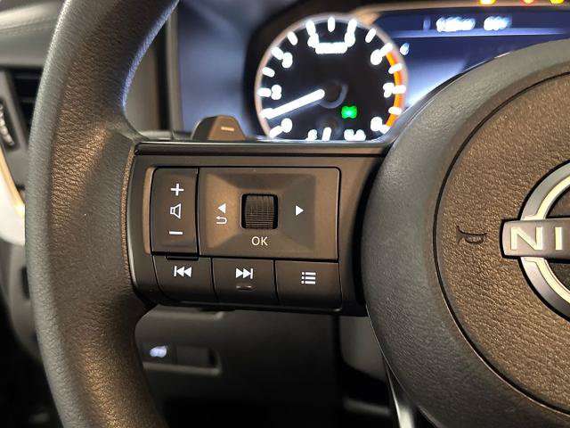Used 2024 Nissan Rogue SV FWD image 19