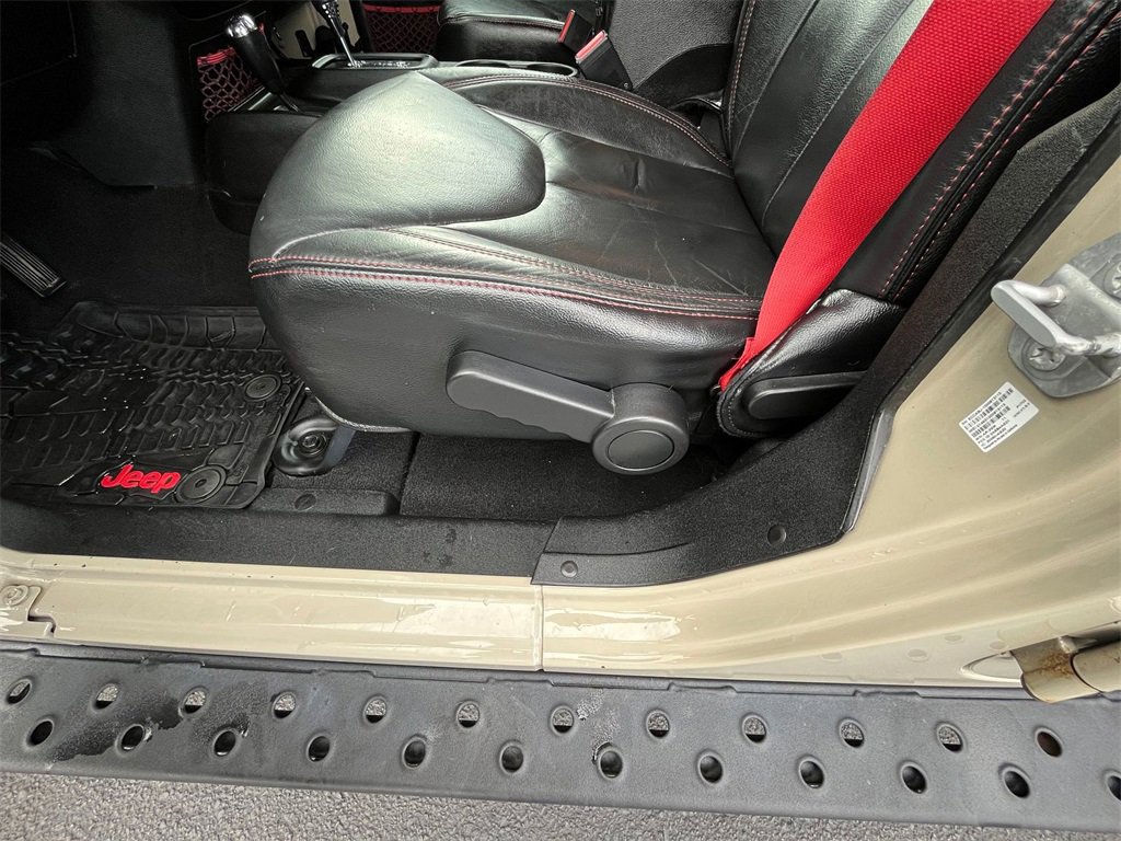 Used 2017 Jeep Wrangler Unlimited Rubicon image 10