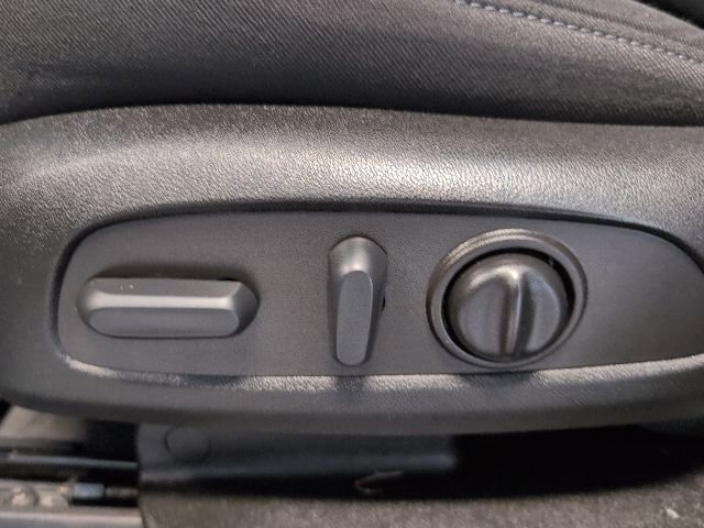 Used 2023 Chevrolet Traverse LT w/ LPO, Floor Liner Package image 15