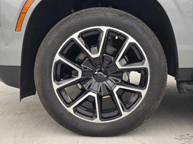 Used 2025 Chevrolet Suburban RST w/ Comfort Package image 10