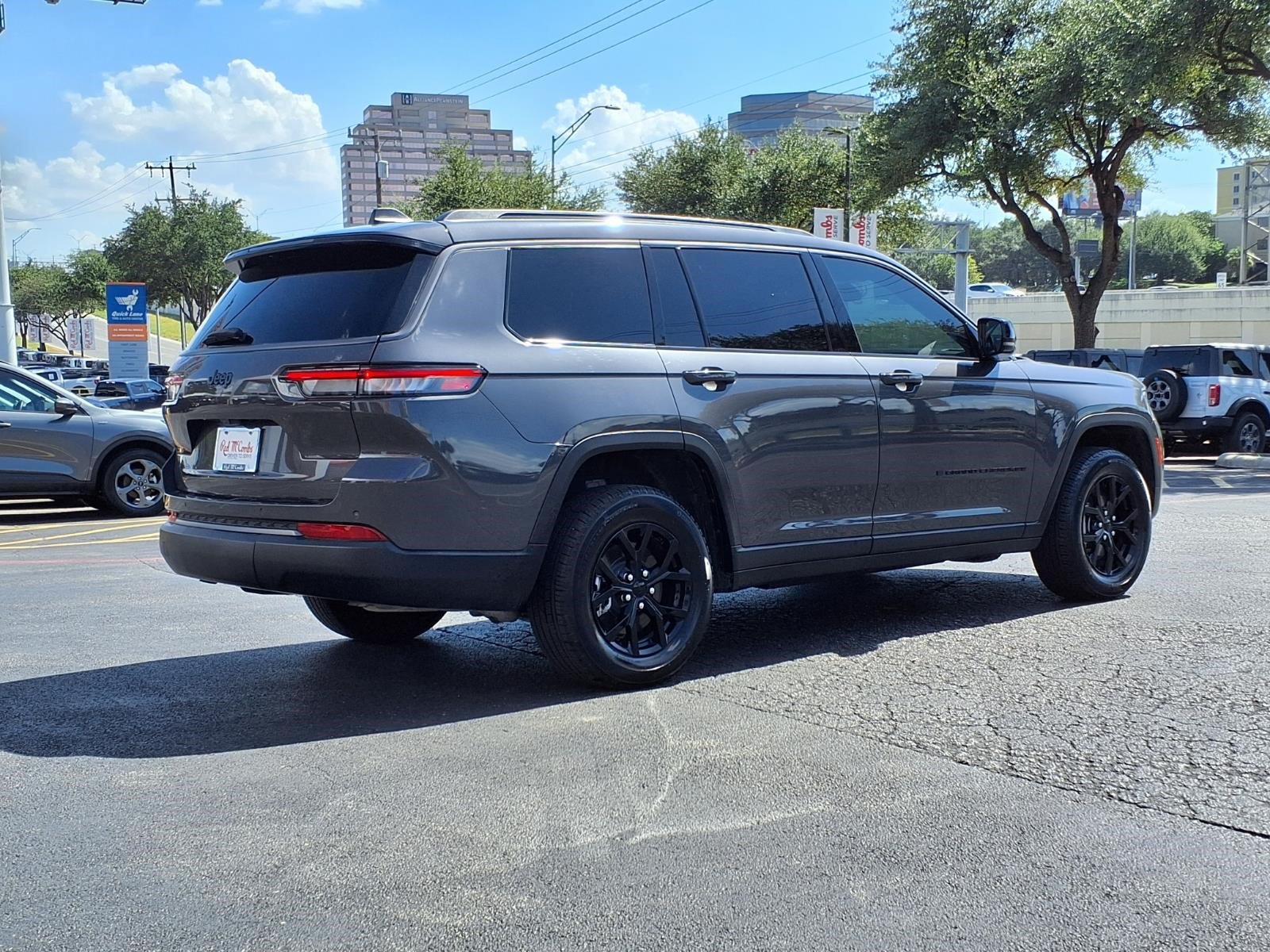 Used 2026 Jeep Grand Cherokee L 2WD image 6