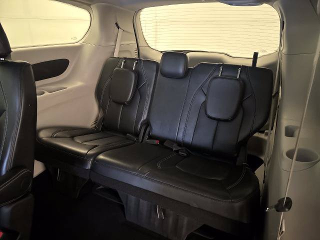 Used 2024 Chrysler Pacifica Touring-L FWD image 30