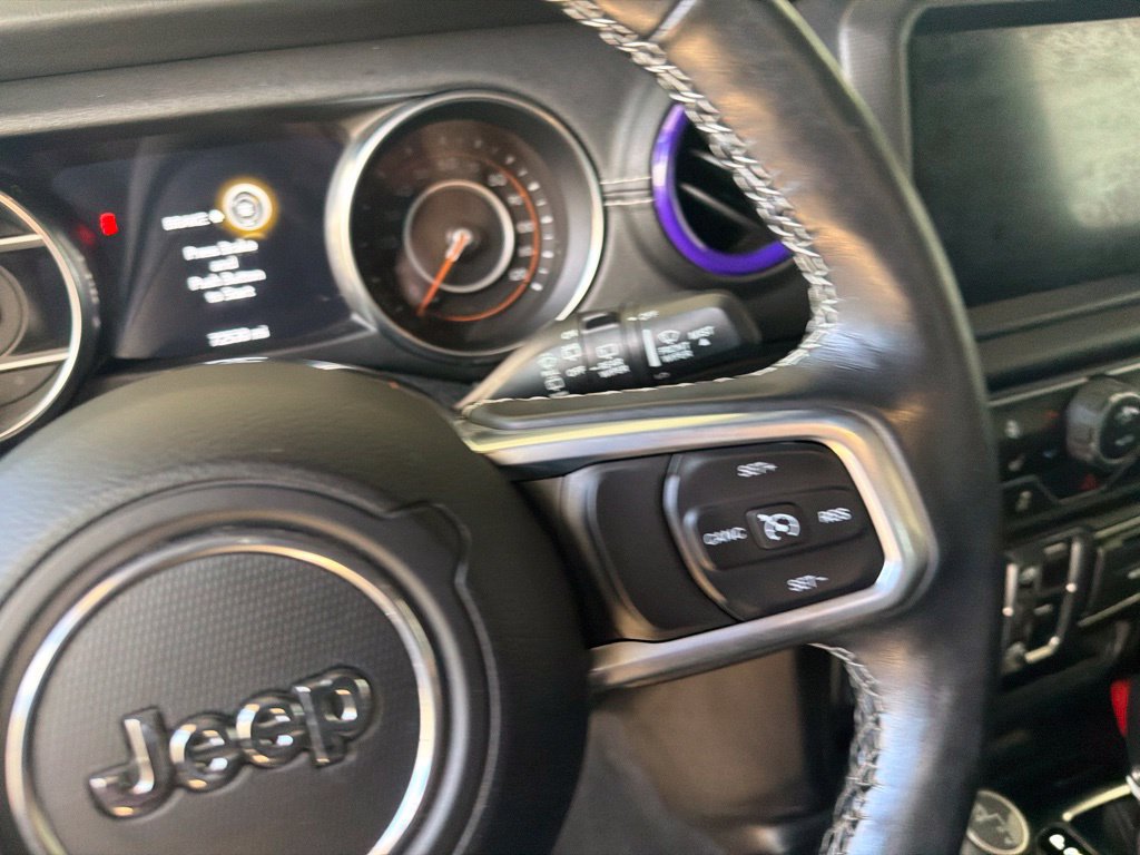 Used 2019 Jeep Wrangler Unlimited Sahara AWD/4WD image 15