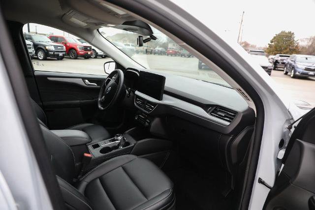 Certified 2025 Ford Escape Platinum image 26