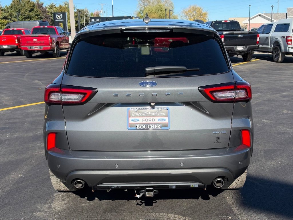 Certified 2023 Ford Escape ST-Line w/ Tech Pack #1 AWD/4WD image 4