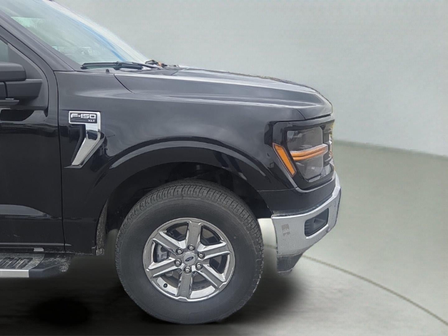 Certified 2025 Ford F150 XLT w/ Equipment Group 301A Standard AWD/4WD image 17