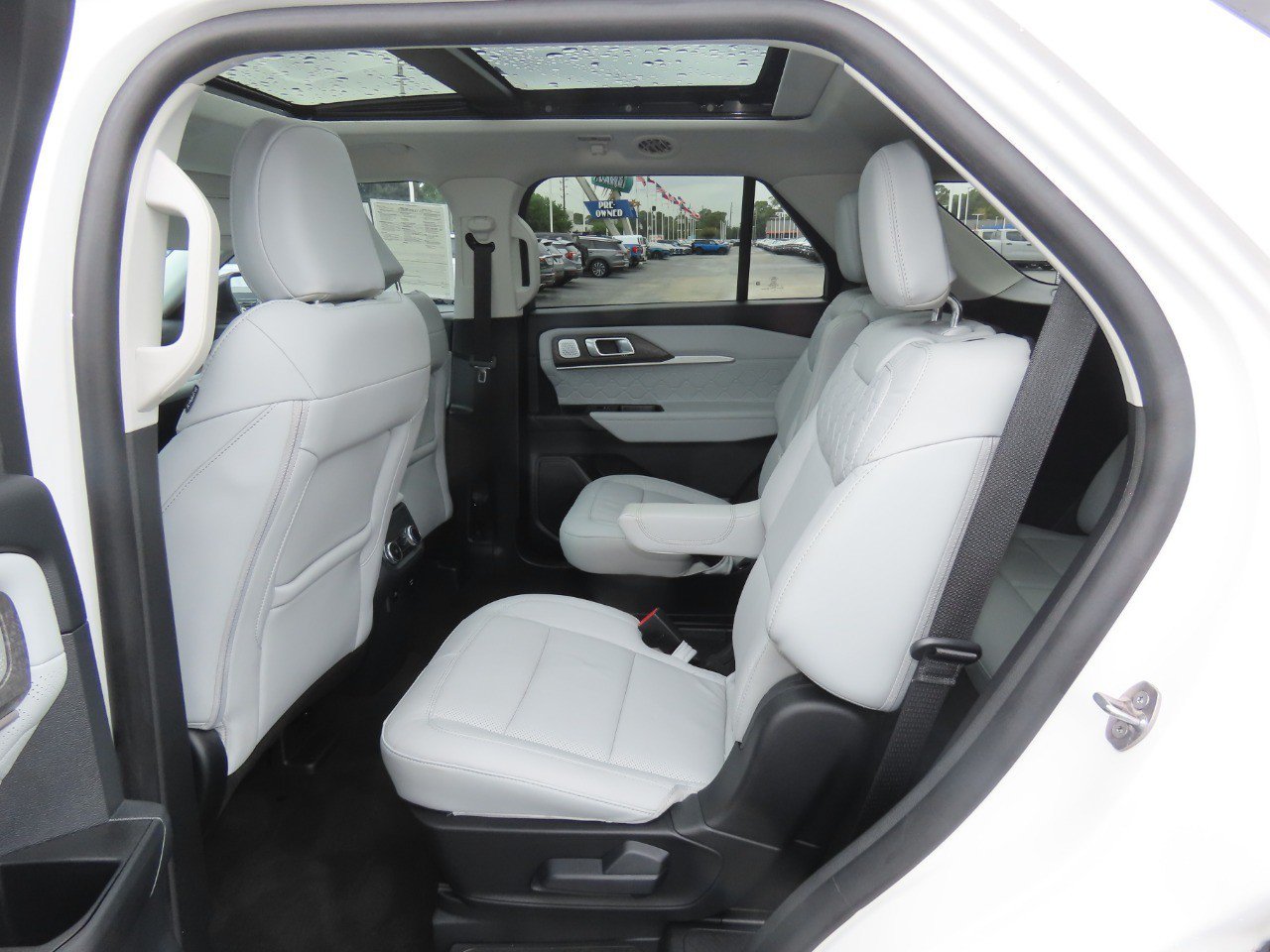 Certified 2025 Ford Explorer Platinum w/ Ultimate Package RWD image 19