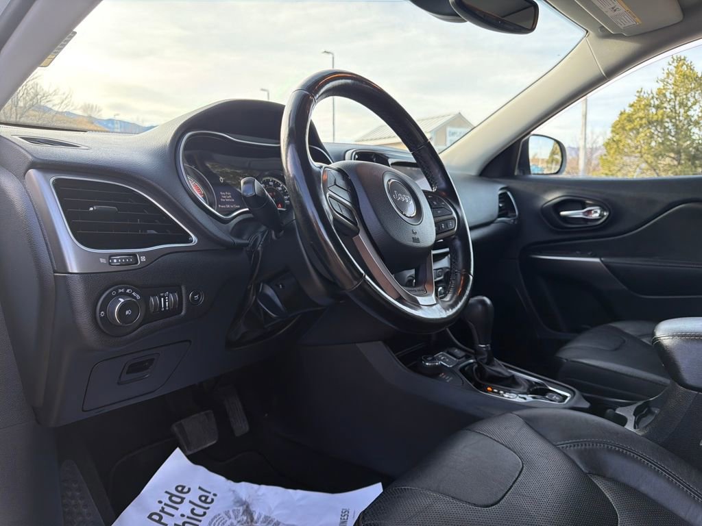 Used 2021 Jeep Cherokee Limited image 12