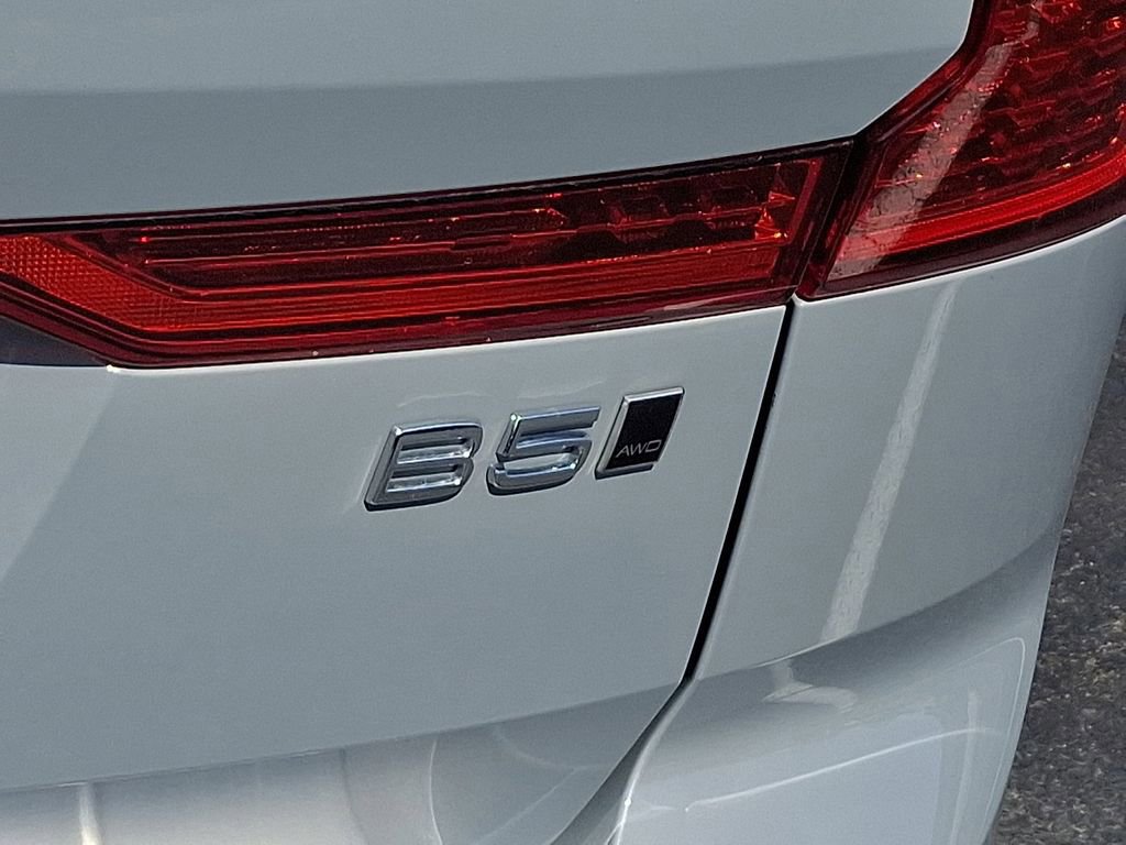 Used 2024 Volvo XC60 B5 Plus w/ Protection Package Premier AWD/4WD image 29