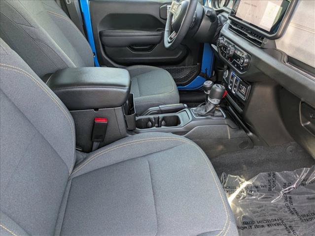 Used 2025 Jeep Wrangler Sport AWD/4WD image 20
