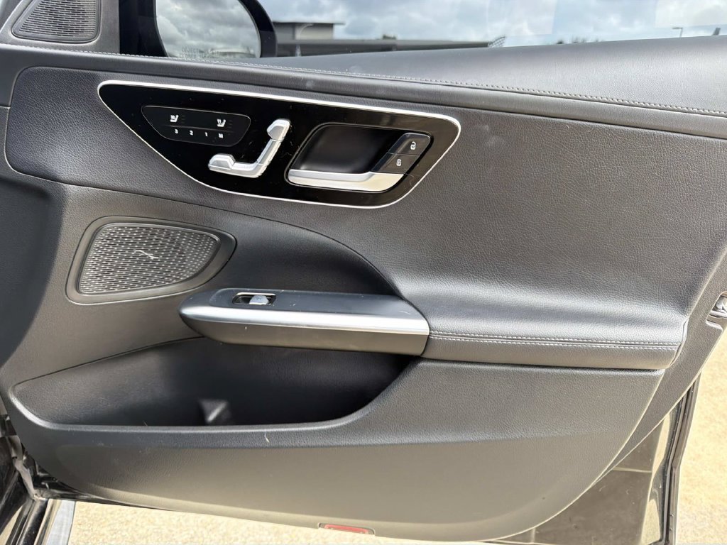 Used 2022 Mercedes-Benz C 300 Sedan image 16