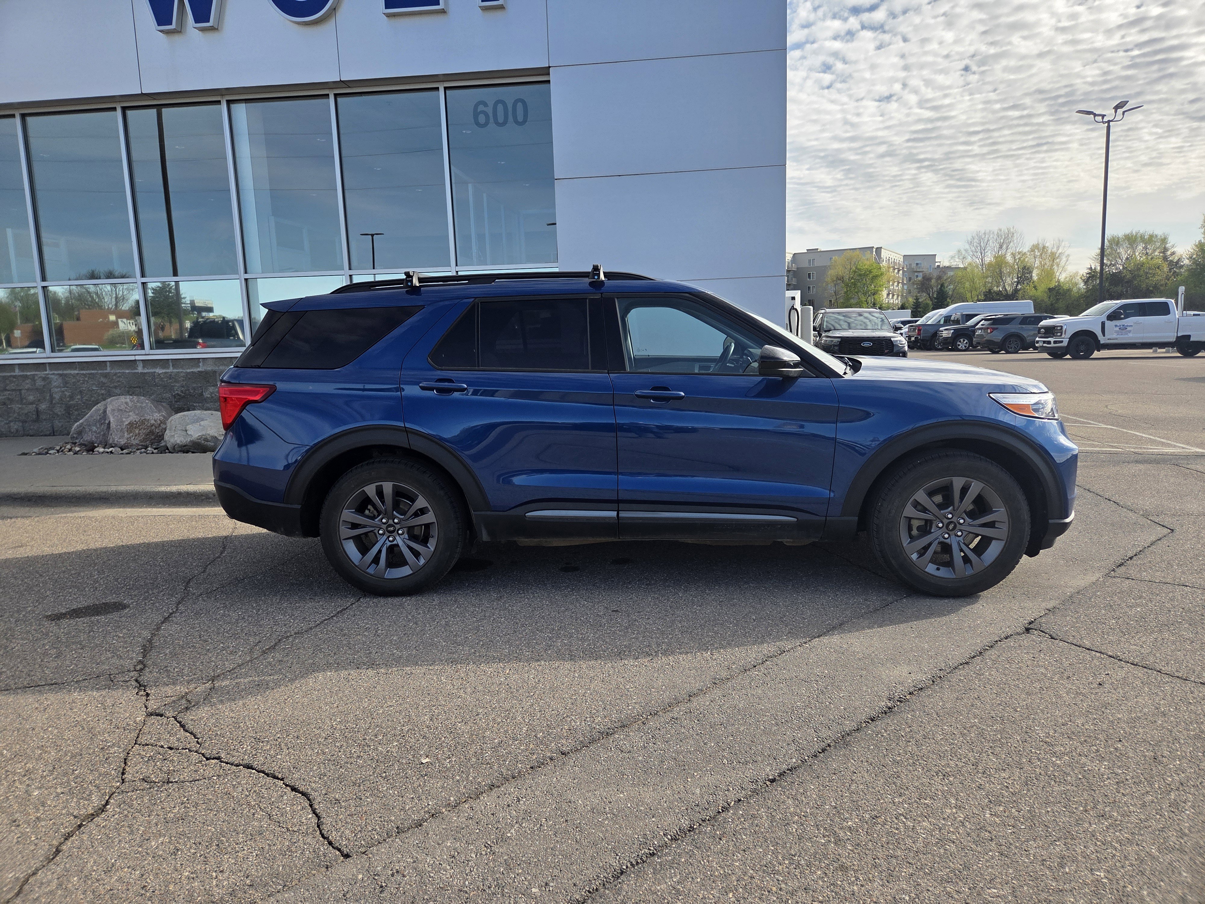 Certified 2023 Ford Explorer XLT w/ Equipment Group 202A AWD/4WD image 5