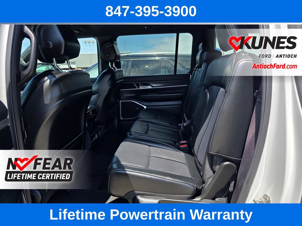 Used 2024 Jeep Wagoneer L Series II w/ Flexible Seating Group AWD/4WD image 23