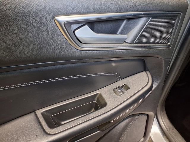 Certified 2022 Ford Edge Titanium AWD/4WD image 23