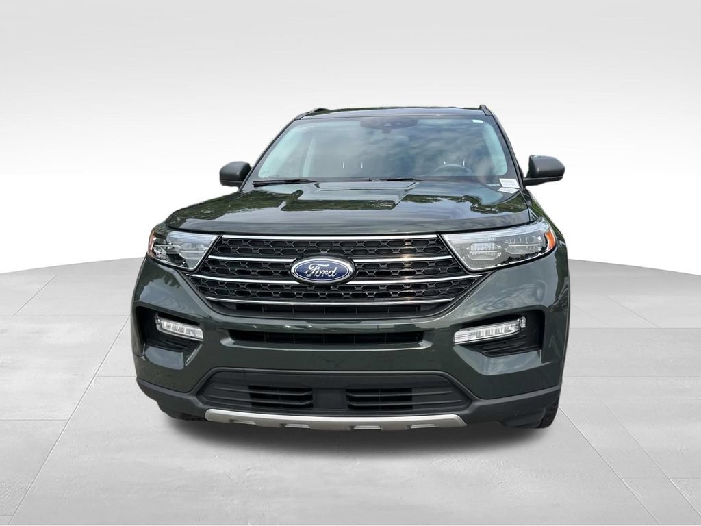 Certified 2024 Ford Explorer XLT w/ Equipment Group 202A AWD/4WD image 10