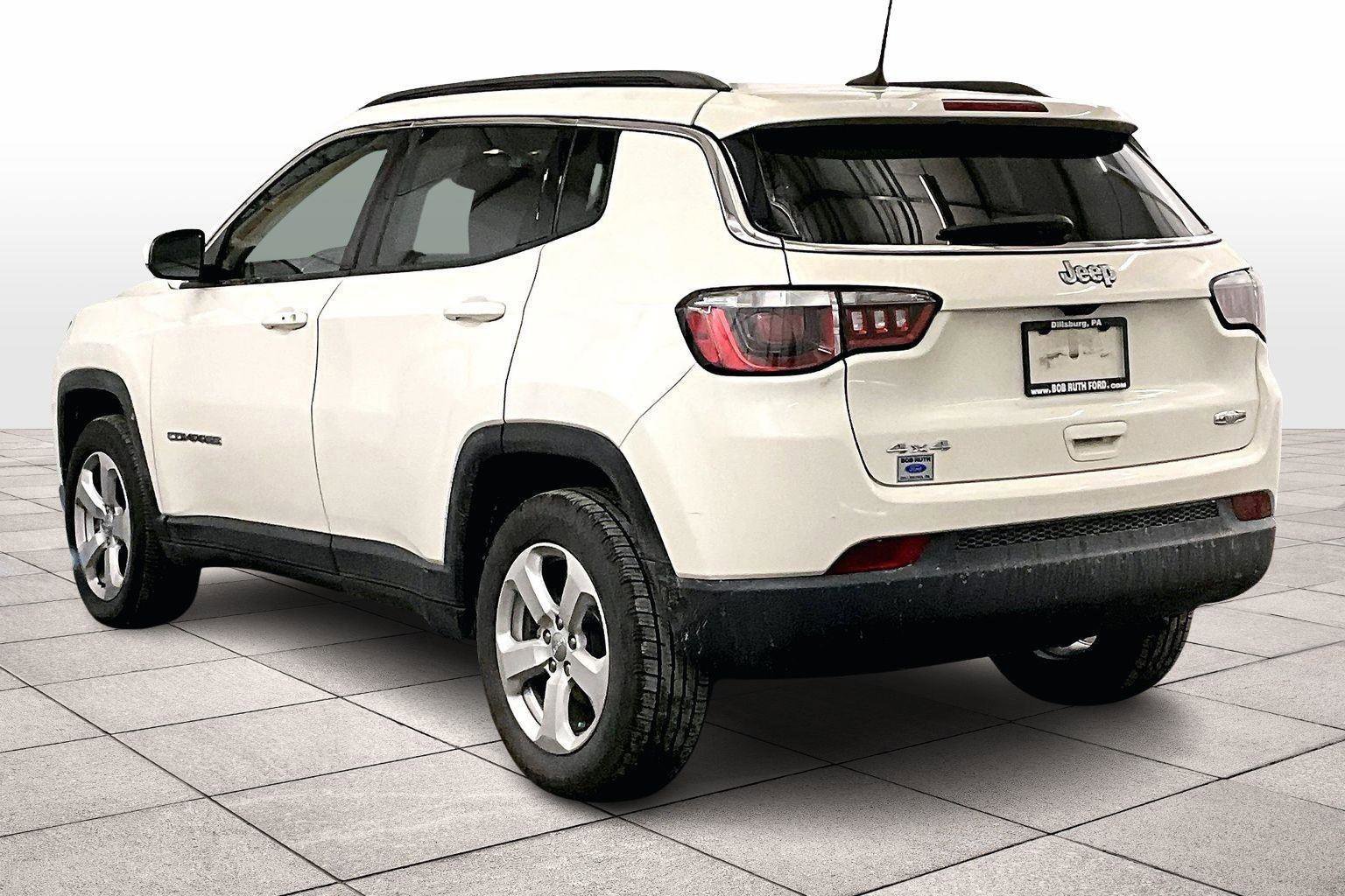 Used 2019 Jeep Compass Latitude image 4