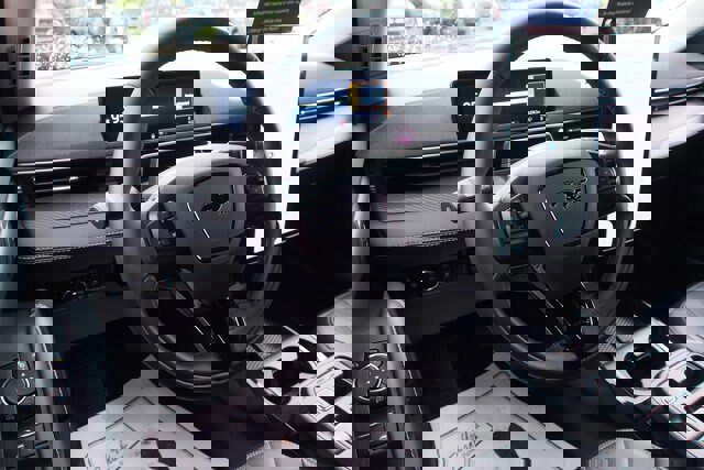 Certified 2025 Ford Mustang Mach-E Select w/ Comfort Package Lite image 14