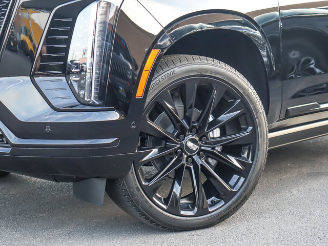 Used 2026 Cadillac Escalade Platinum Sport w/ LPO, ONYX Package AWD/4WD image 3