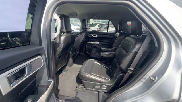 Certified 2022 Ford Explorer XLT w/ Equipment Group 202A image 18