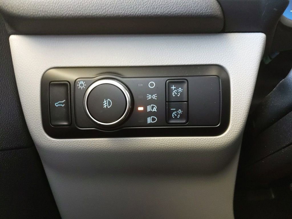 Certified 2023 Ford Escape Platinum w/ Premium Technology Package AWD/4WD image 26