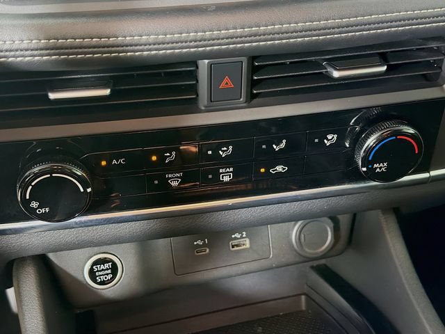 Used 2023 Nissan Rogue S AWD/4WD image 18