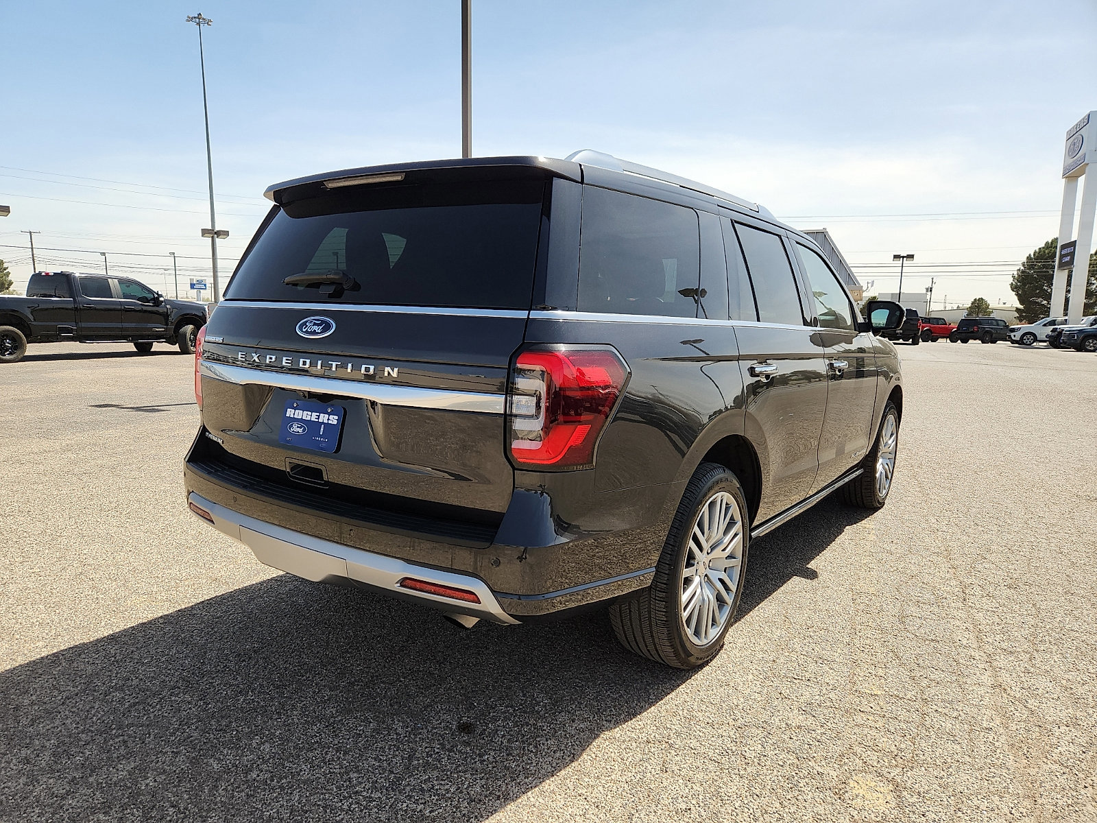 Certified 2023 Ford Expedition Platinum image 5