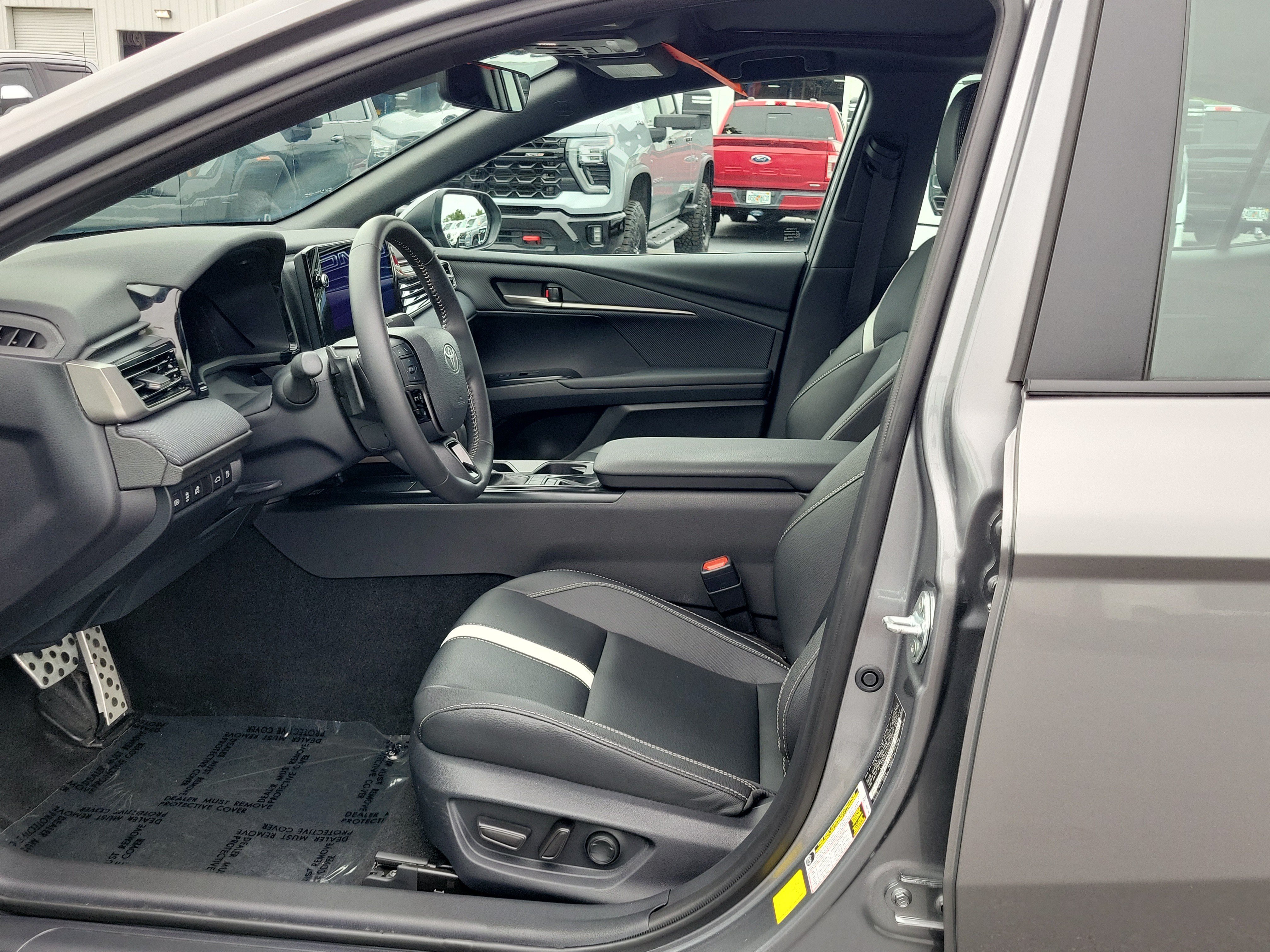 Used 2025 Toyota Camry SE w/ Multimedia Upgrade Package AWD/4WD image 21
