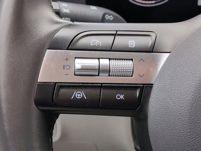 Used 2025 Hyundai Kona SEL image 24