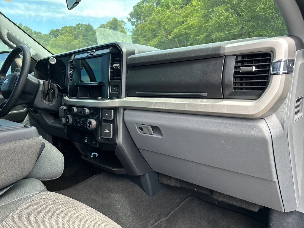Certified 2025 Ford F250 XLT w/ FX4 Off-Road Package AWD/4WD image 29