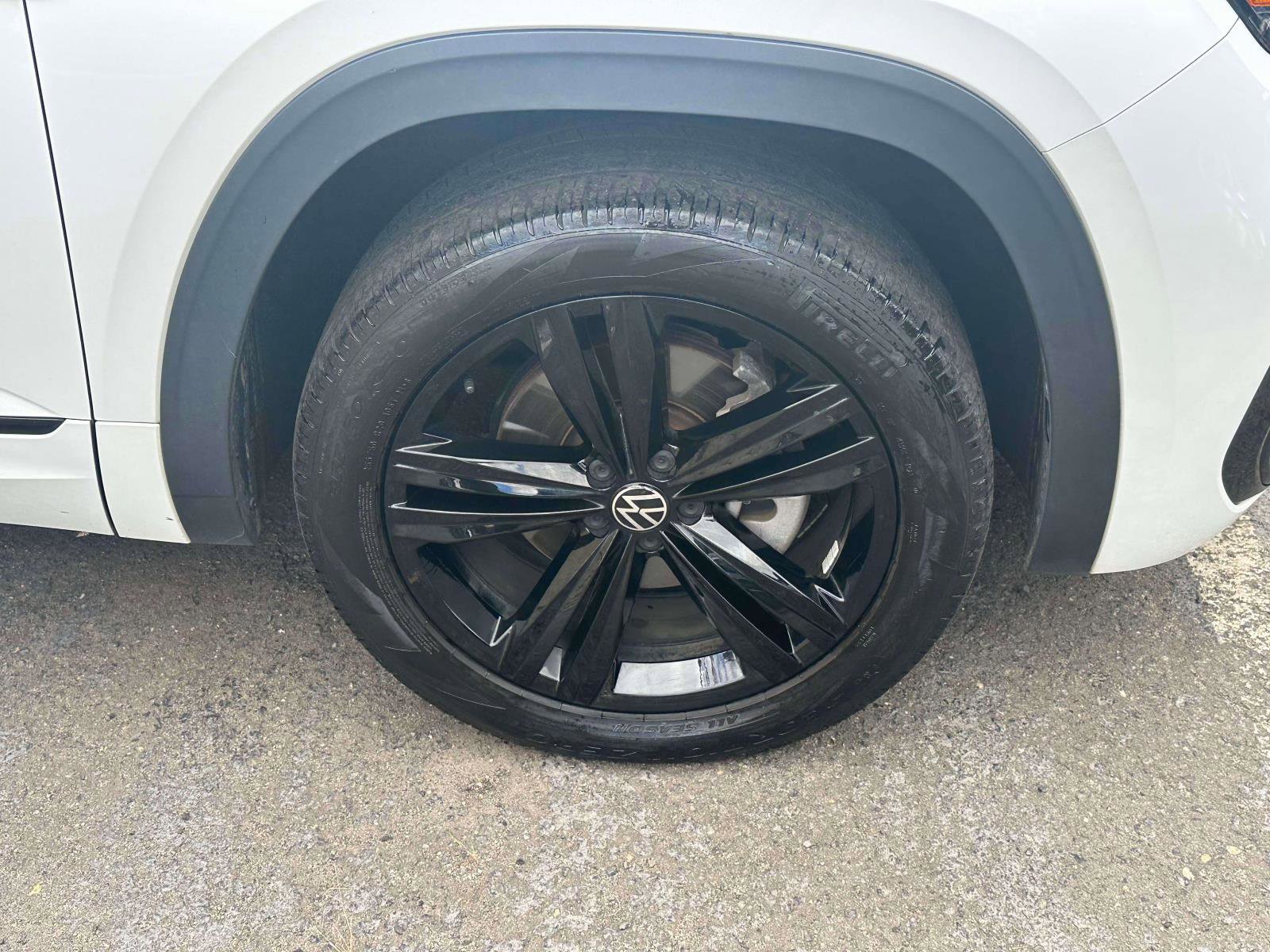 Used 2023 Volkswagen Atlas Cross Sport SEL R-Line image 6