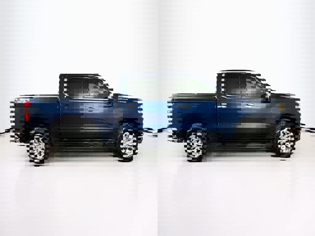Used 2023 Chevrolet Silverado 1500 LTZ w/ LTZ Premium Package image 6