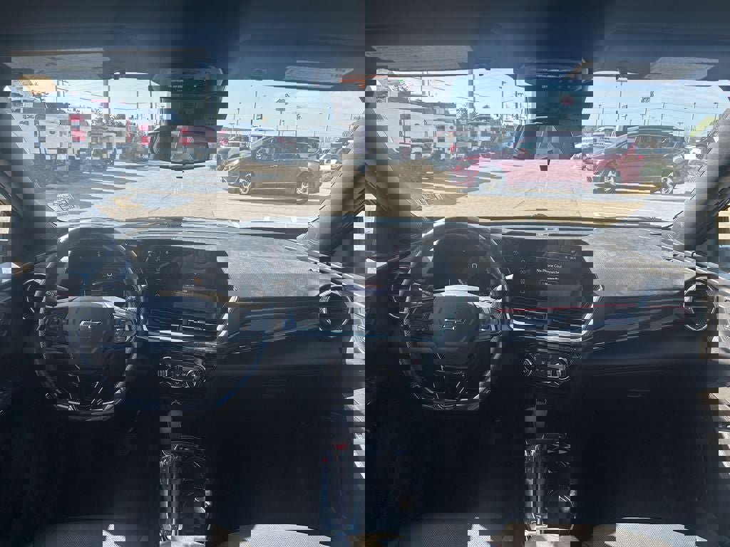 Used 2024 Chevrolet Trax RS w/ Driver Confidence Package FWD image 27