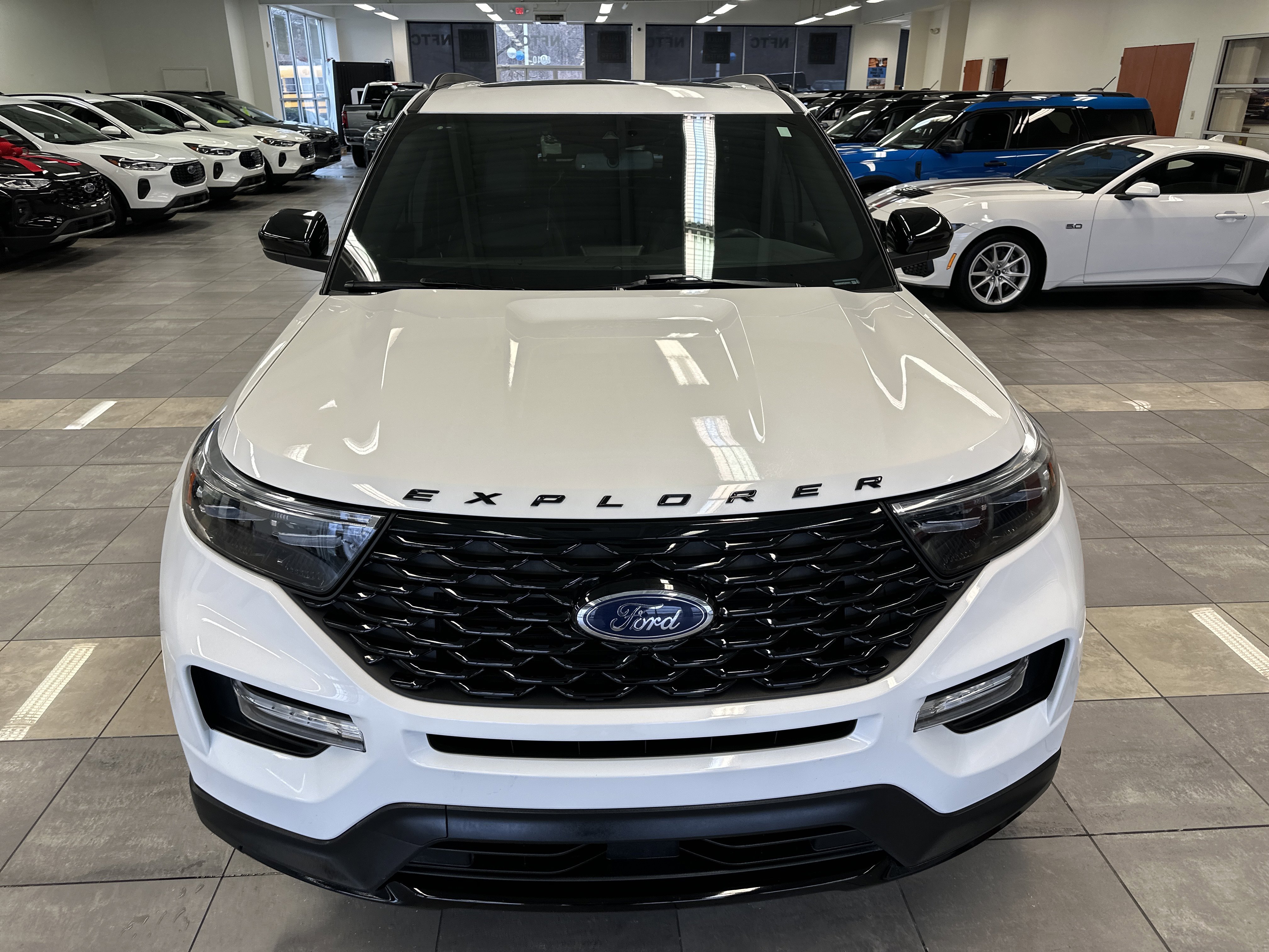 Certified 2023 Ford Explorer ST-Line w/ Class IV Trailer Tow Package image 22