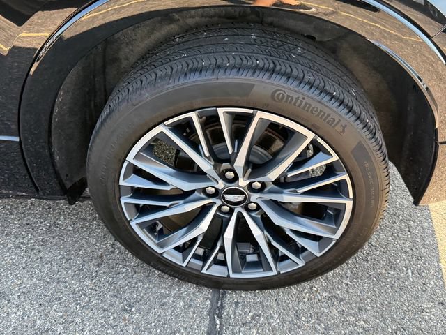 Used 2024 Cadillac XT4 Sport AWD/4WD image 6