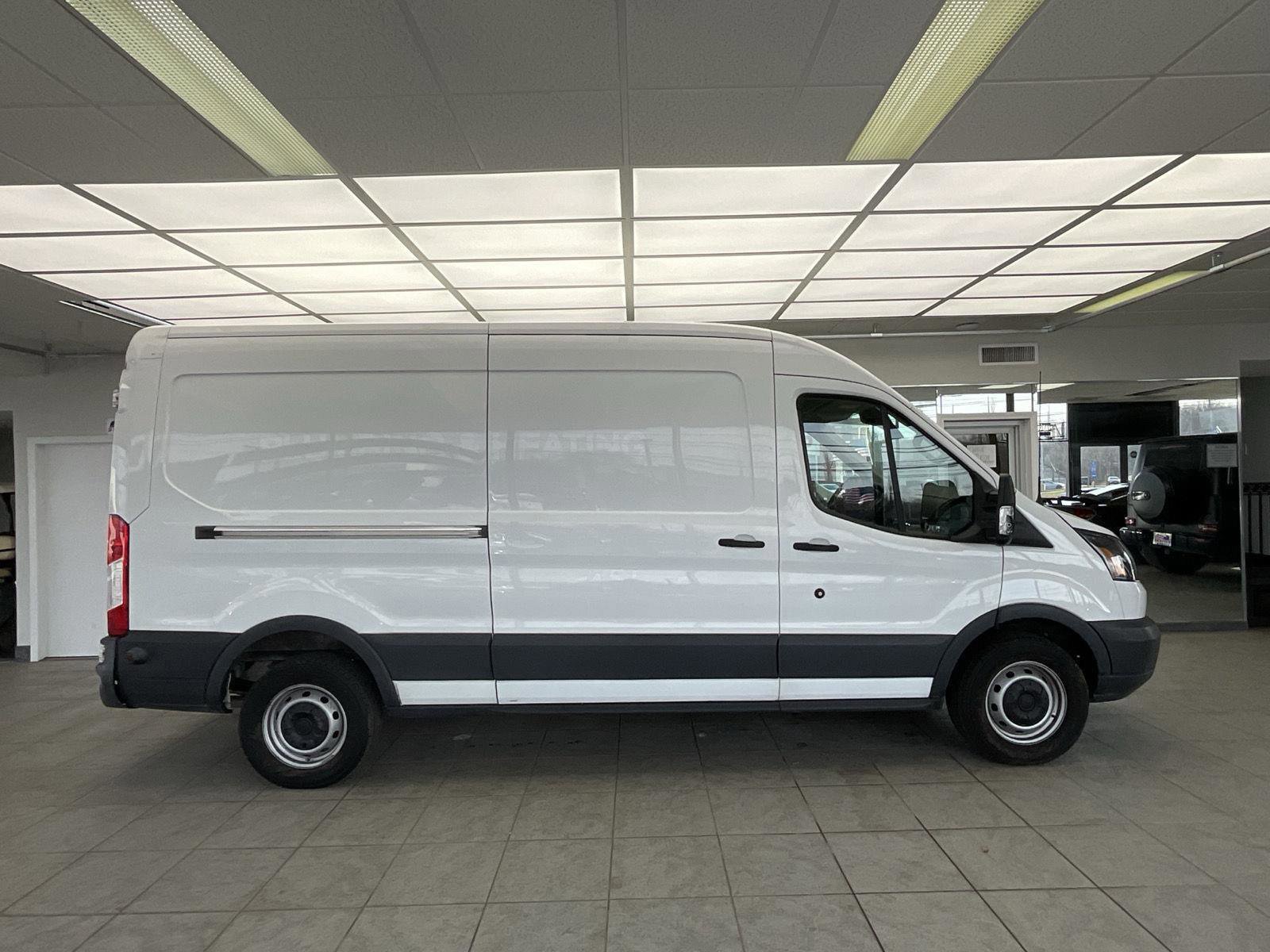 Certified 2018 Ford Transit 250 148 Medium Roof w/ Interior Upgrade Package image 5