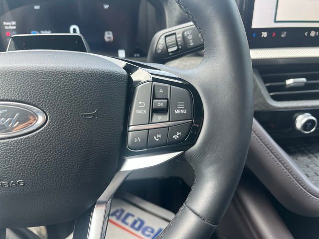 Certified 2025 Ford Explorer Platinum image 17