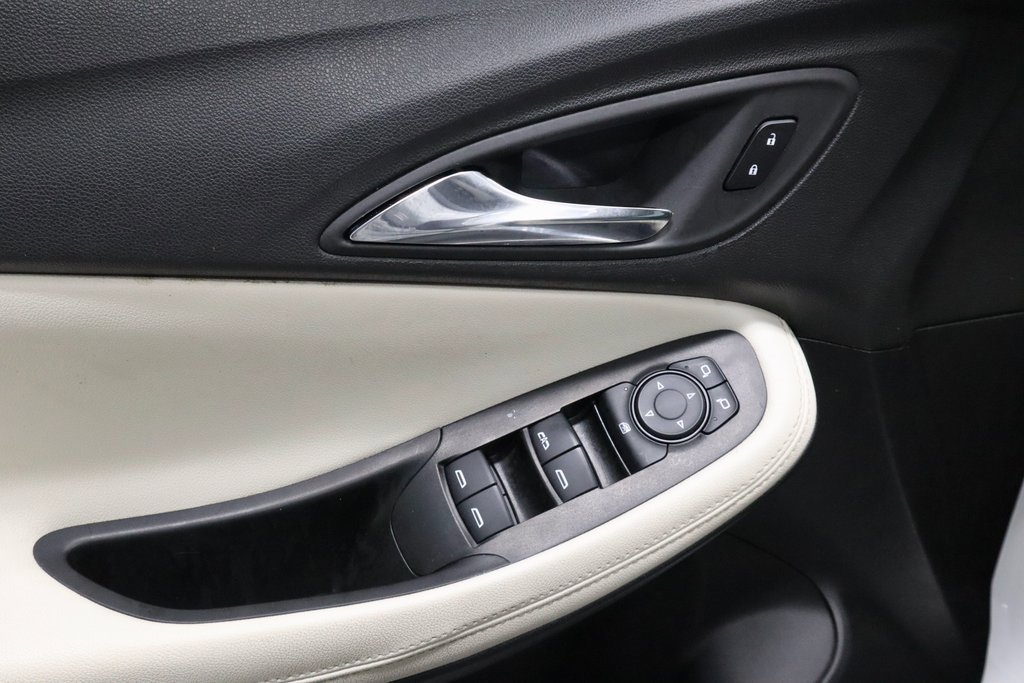 Used 2023 Buick Encore GX Preferred w/ Cold Weather Comfort Package image 23