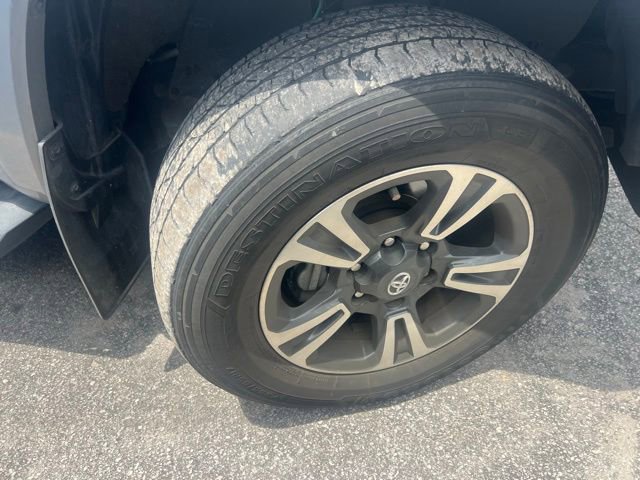 Used 2019 Toyota Tacoma TRD Sport AWD/4WD image 5