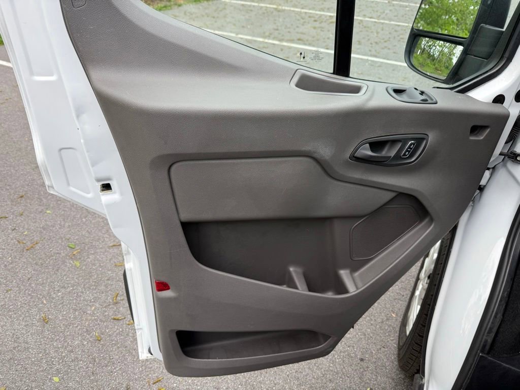 Certified 2025 Ford Transit 350 XLT RWD image 13